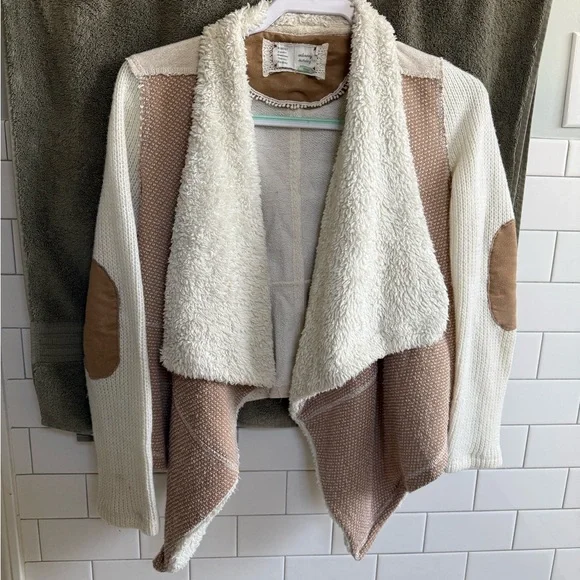 Anthropologie -Saturday Sunday-Cozy Cream/Tan Open-Front Sherpa Shawl/Cardigan - Picture 2 of 15